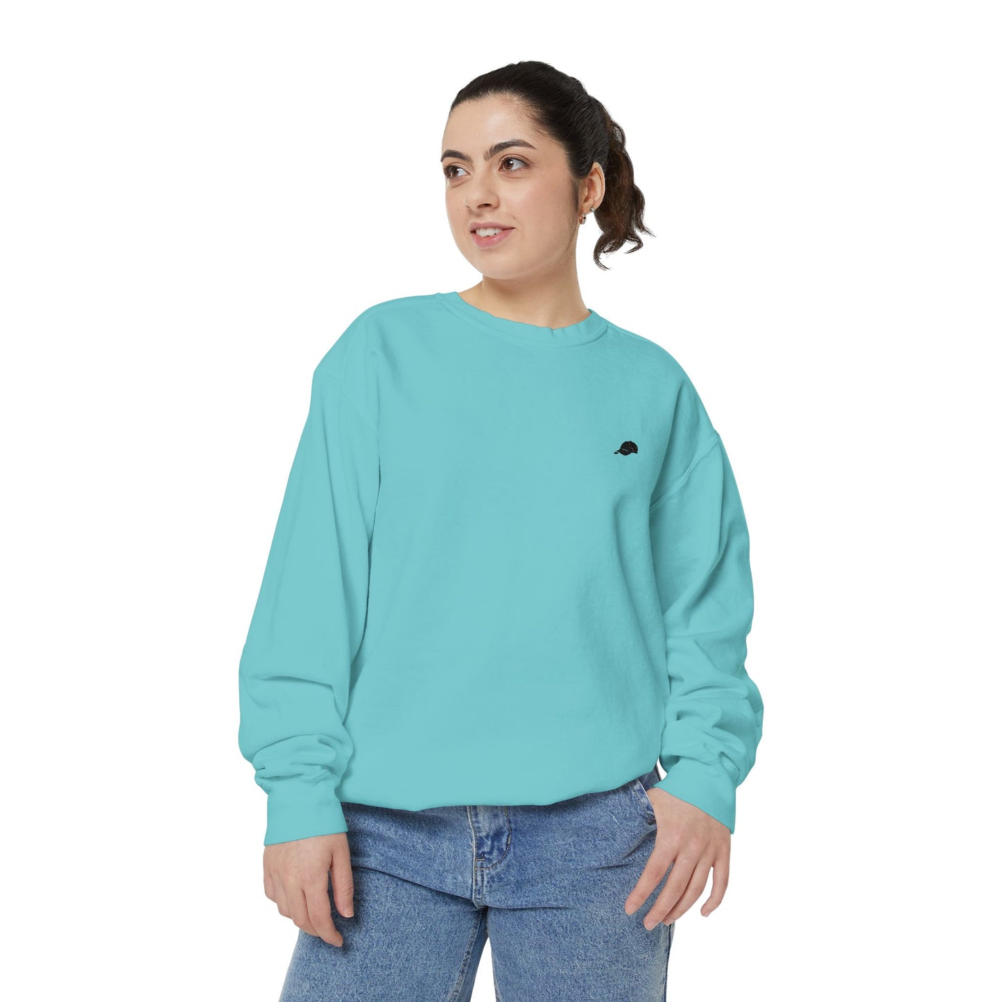 Cozy Unisex Sweatshirt, Garment-Dyed Comforter for Everyday Wear, Perfect Gift for Friends, Casual Style for All Seasons, Trendy [...]