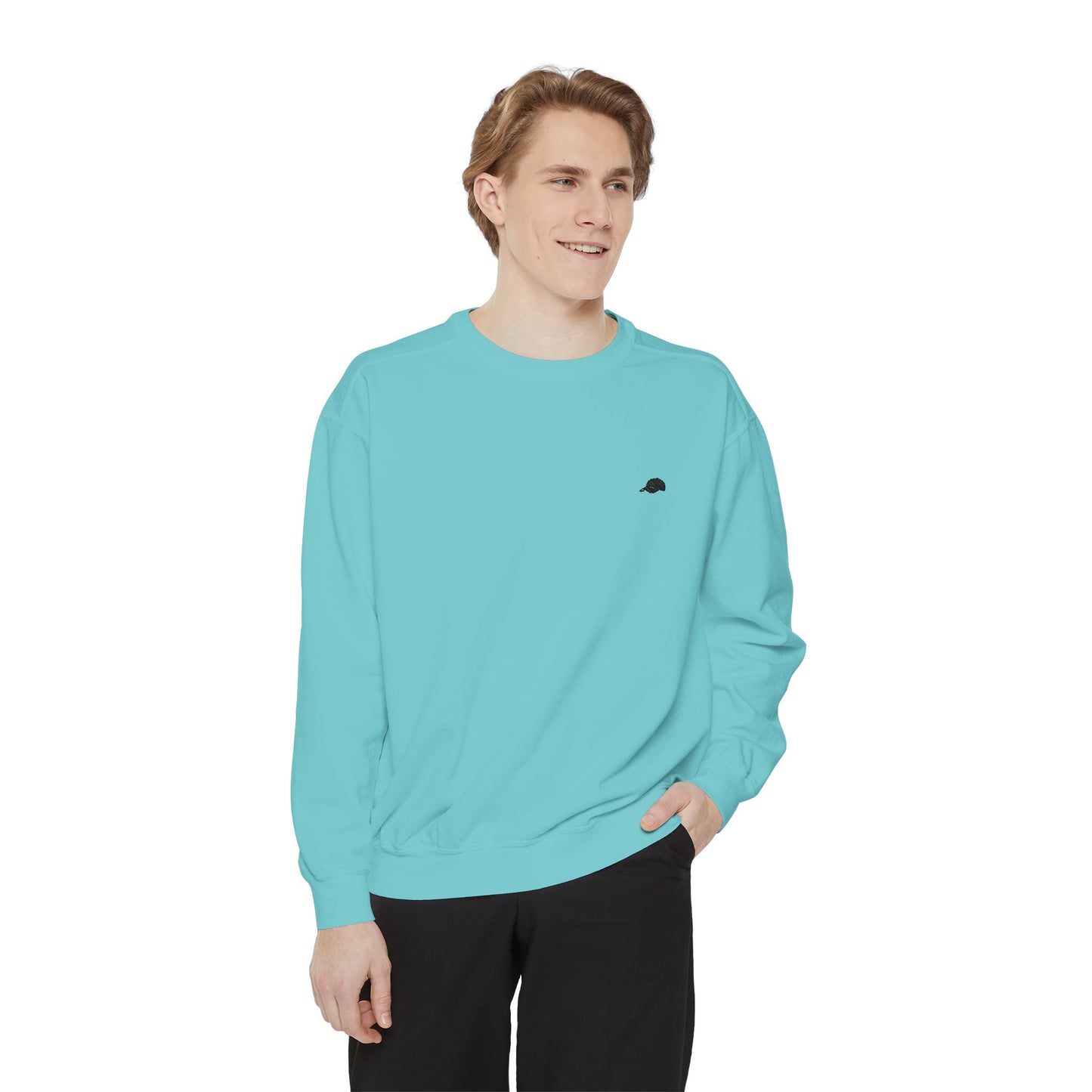 Cozy Unisex Sweatshirt, Garment-Dyed Comforter for Everyday Wear, Perfect Gift for Friends, Casual Style for All Seasons, Trendy [...]