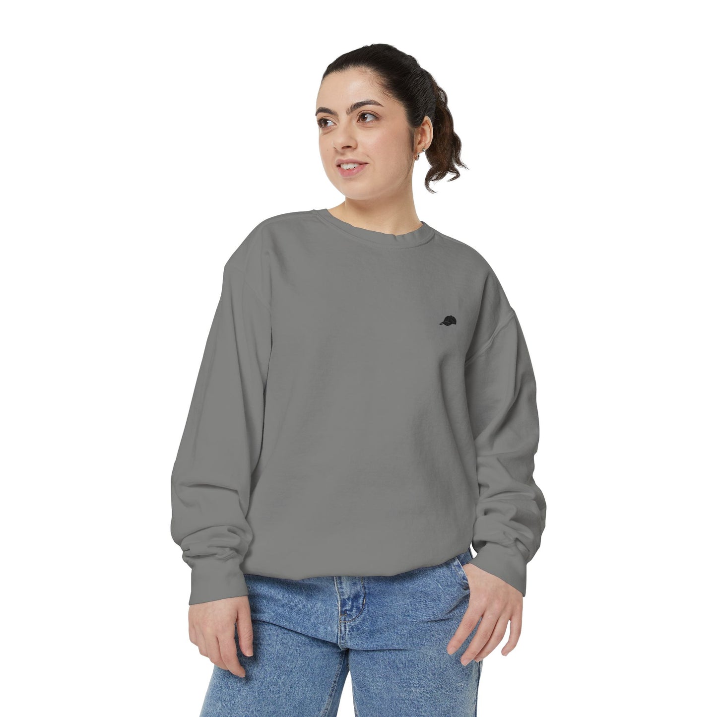 Cozy Unisex Sweatshirt, Garment-Dyed Comforter for Everyday Wear, Perfect Gift for Friends, Casual Style for All Seasons, Trendy [...]