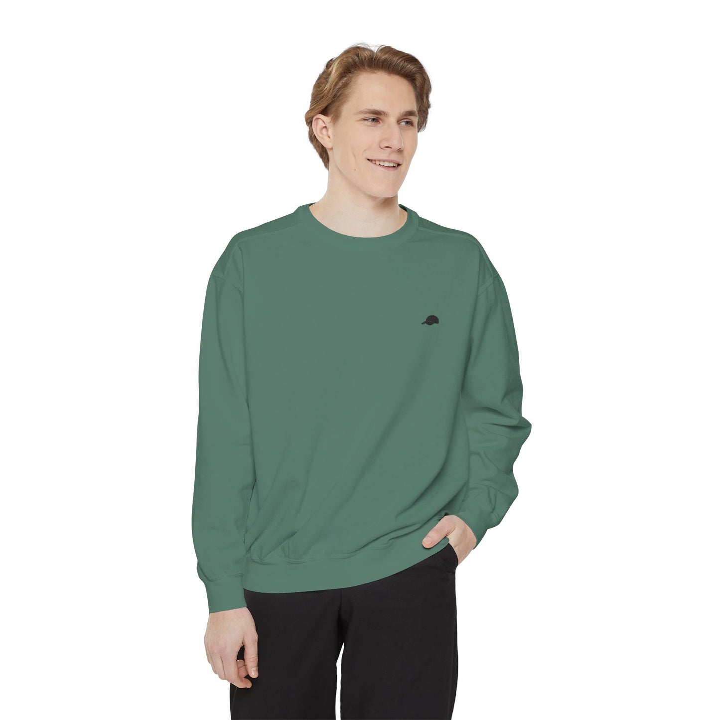 Cozy Unisex Sweatshirt, Garment-Dyed Comforter for Everyday Wear, Perfect Gift for Friends, Casual Style for All Seasons, Trendy [...]