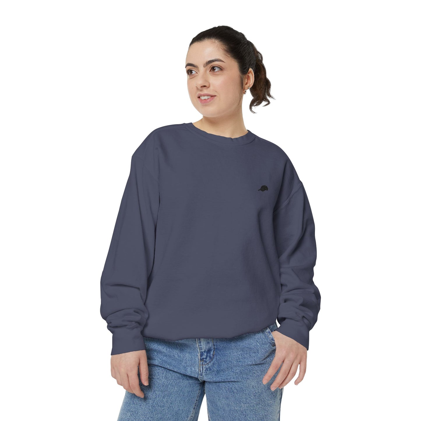Cozy Unisex Sweatshirt, Garment-Dyed Comforter for Everyday Wear, Perfect Gift for Friends, Casual Style for All Seasons, Trendy [...]