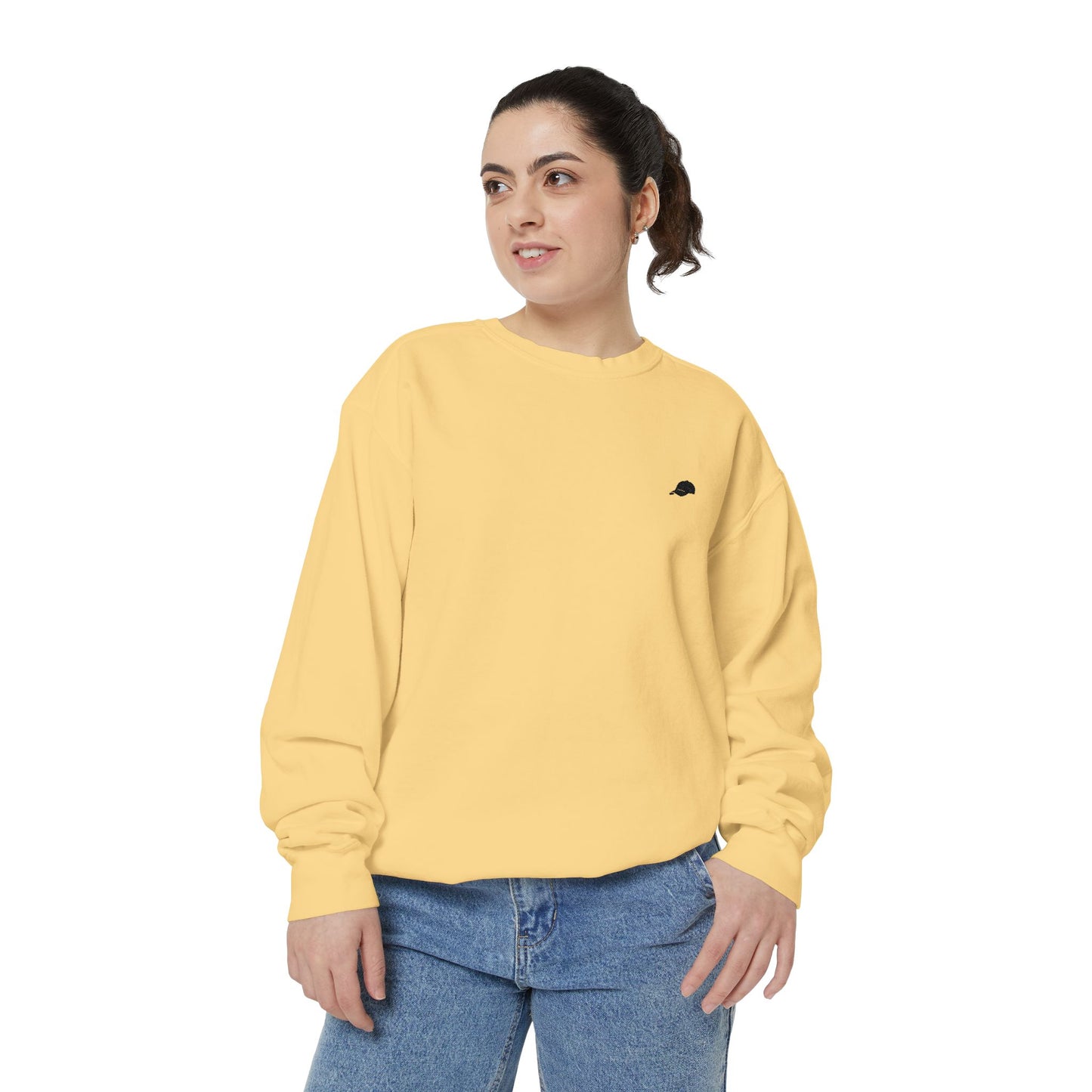 Cozy Unisex Sweatshirt, Garment-Dyed Comforter for Everyday Wear, Perfect Gift for Friends, Casual Style for All Seasons, Trendy [...]