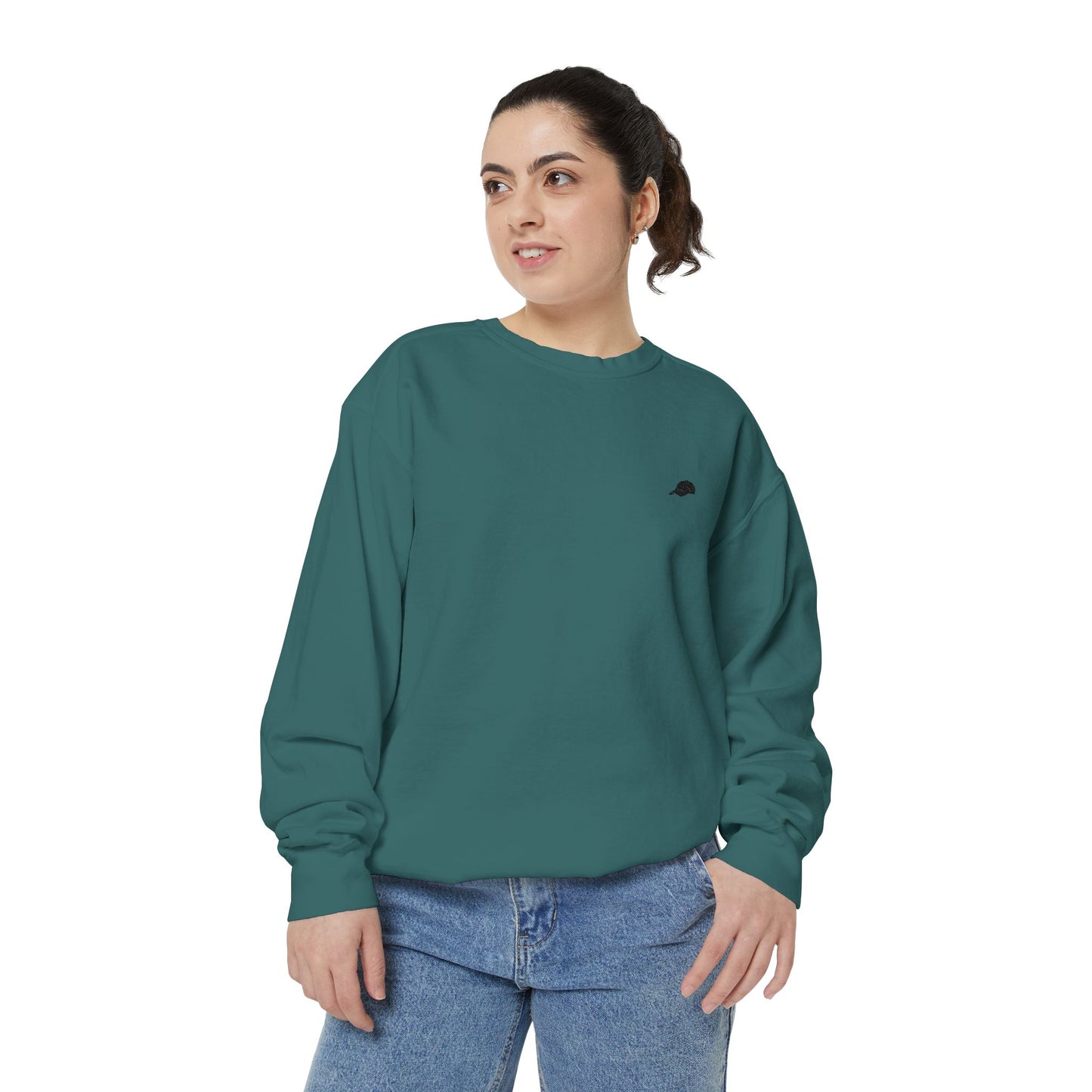 Cozy Unisex Sweatshirt, Garment-Dyed Comforter for Everyday Wear, Perfect Gift for Friends, Casual Style for All Seasons, Trendy [...]
